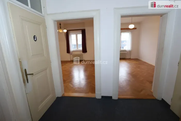 Pronájem bytu 4+1, Karlovy Vary, Moskevská, 130 m2