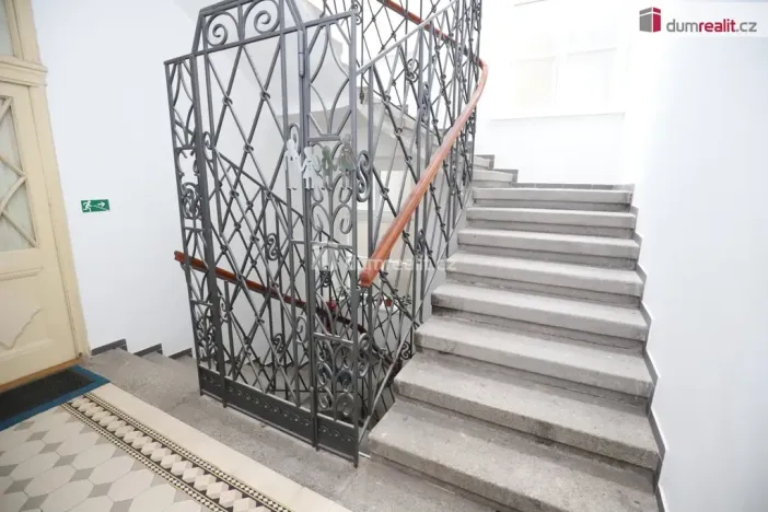 Pronájem bytu 4+1, Karlovy Vary, Moskevská, 130 m2