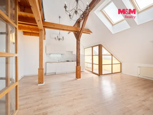 Pronájem bytu 3+kk, Praha - Libeň, Chlumčanského, 104 m2