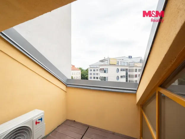 Pronájem bytu 3+kk, Praha - Libeň, Chlumčanského, 104 m2