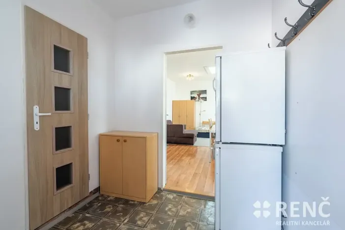 Pronájem bytu 1+kk, Moravany, Vnitřní, 42 m2