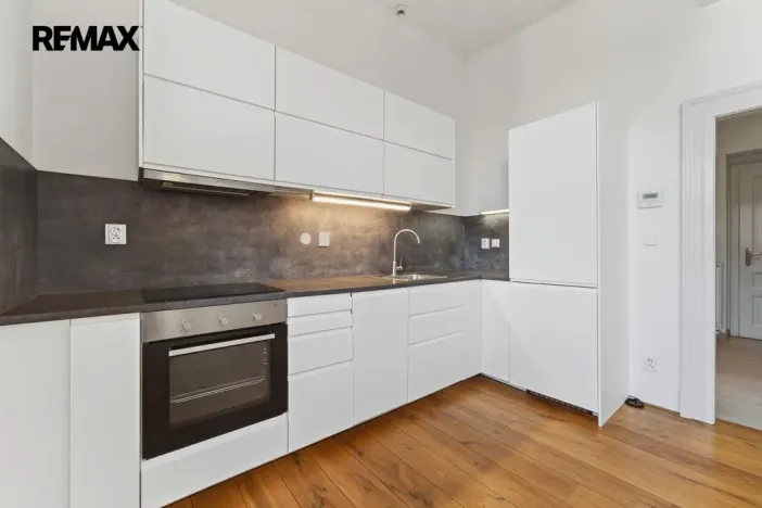 Pronájem bytu 2+kk, Praha - Nové Město, Masarykovo nábřeží, 100 m2