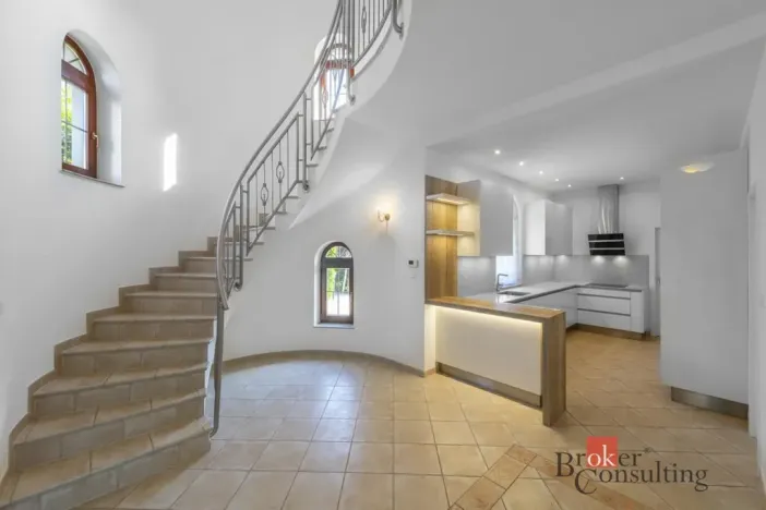 Pronájem vily, Praha - Nebušice, Nebušická, 243 m2