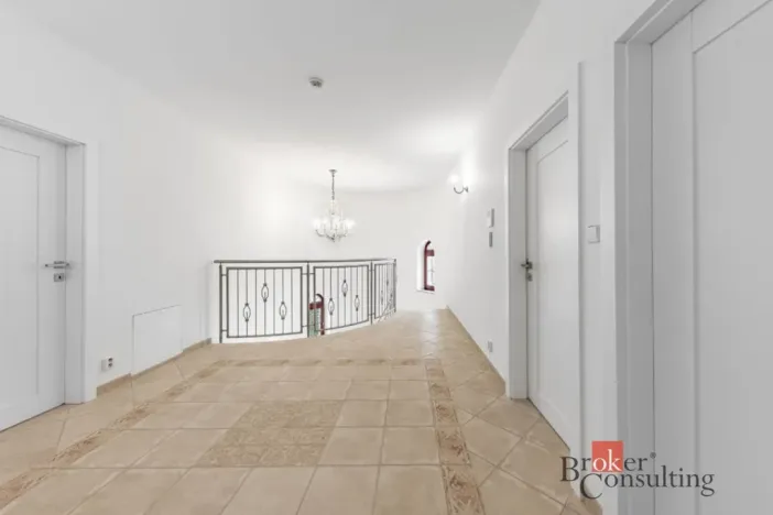 Pronájem vily, Praha - Nebušice, Nebušická, 243 m2
