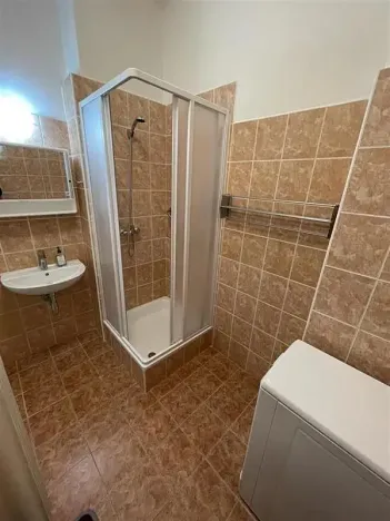 Pronájem bytu 1+1, Praha - Vinohrady, Hradecká, 37 m2