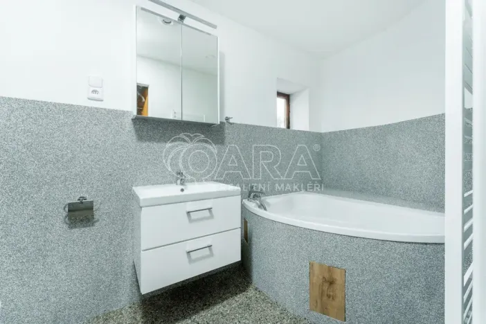 Pronájem rodinného domu, Slaný, Arbesova, 145 m2