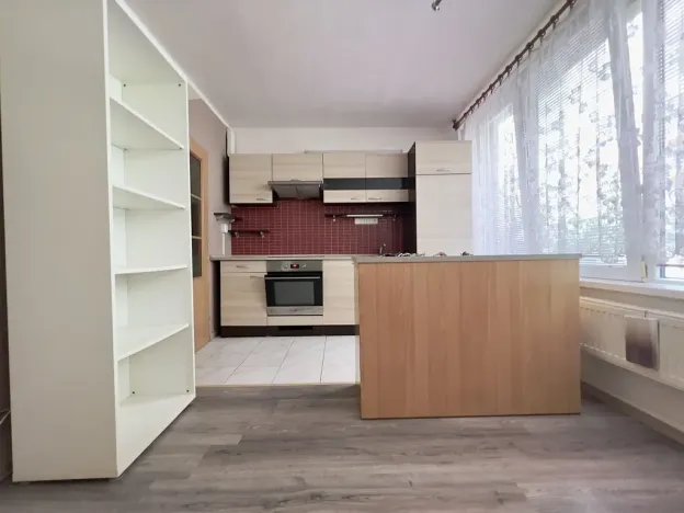 Pronájem bytu 2+kk, Praha - Bohnice, Poznaňská, 48 m2