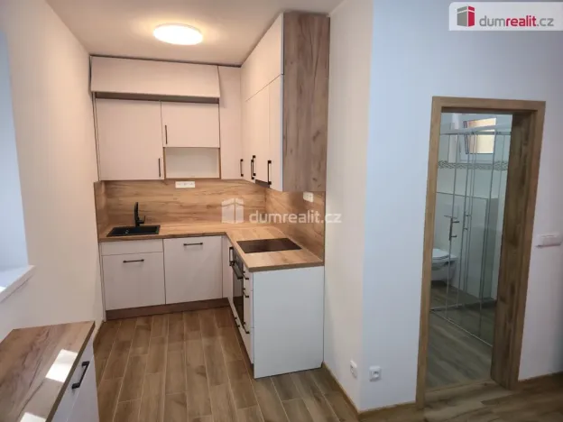 Pronájem bytu 4+kk, Straky, 75 m2