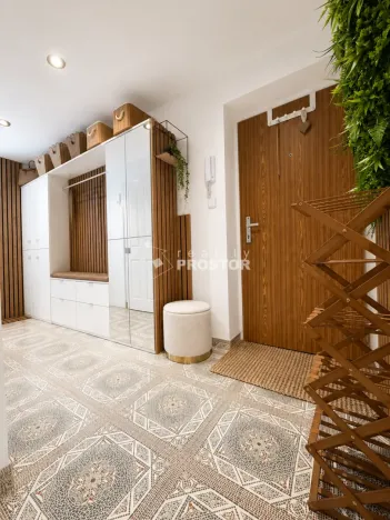Prodej bytu 2+1, Benešov, Ladova, 65 m2
