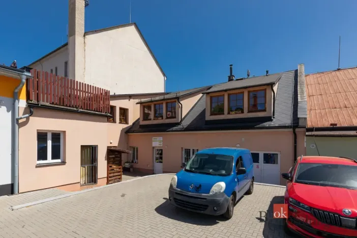 Pronájem kanceláře, Bruntál, Partyzánská, 225 m2