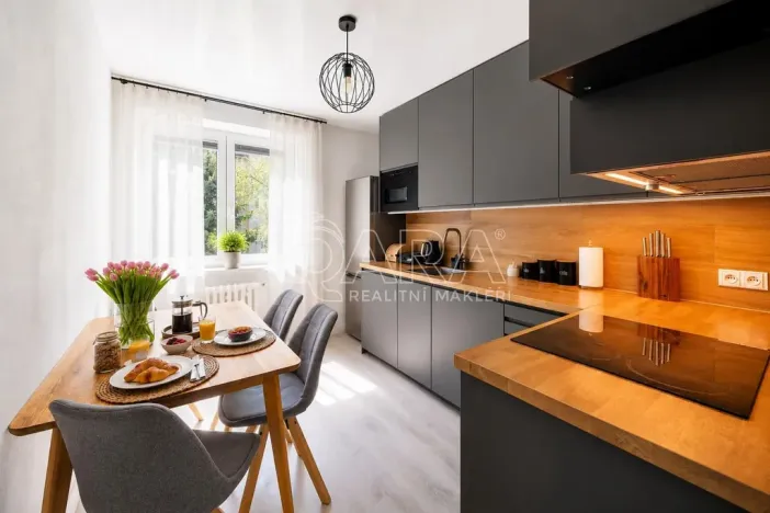 Prodej bytu 2+1, Praha - Libeň, Na Rokytce, 56 m2