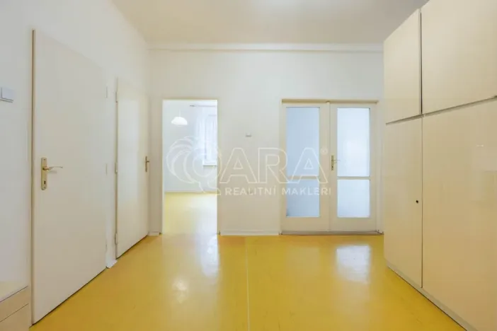 Pronájem bytu 2+1, Praha - Nusle, Lounských, 66 m2
