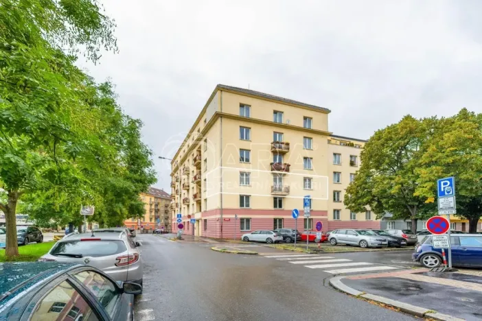 Pronájem bytu 2+1, Praha - Nusle, Lounských, 66 m2