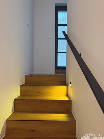 Pronájem bytu 2+kk, Praha - Vinohrady, Korunní, 56 m2