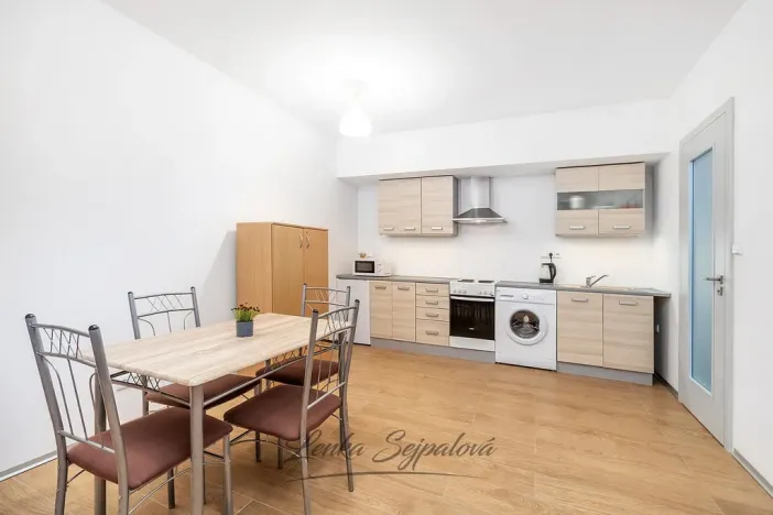 Prodej bytu 1+kk, Pardubice - Zelené Předměstí, Hronovická, 62 m2