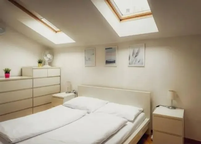 Pronájem bytu 2+kk, Praha - Nové Město, Tyršova, 60 m2