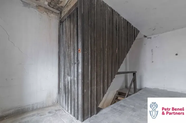 Prodej obchodního prostoru, Rakovník, Husovo náměstí, 622 m2