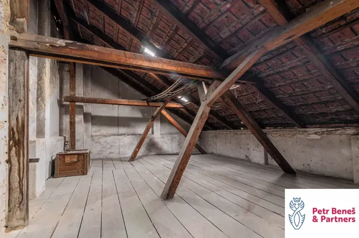 Prodej obchodního prostoru, Rakovník, Husovo náměstí, 622 m2