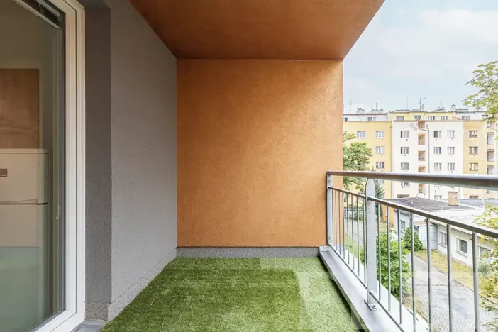 Pronájem bytu 1+kk, Praha - Vršovice, Petrohradská, 37 m2
