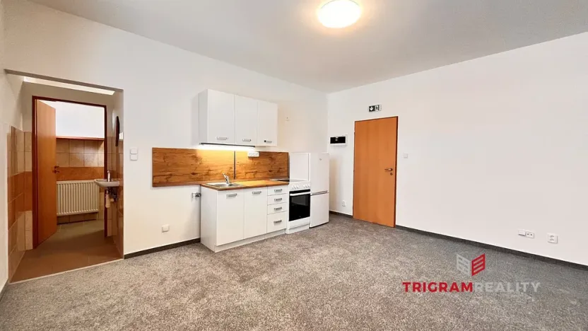 Pronájem bytu 1+kk, Hradec Králové - Piletice, 23 m2