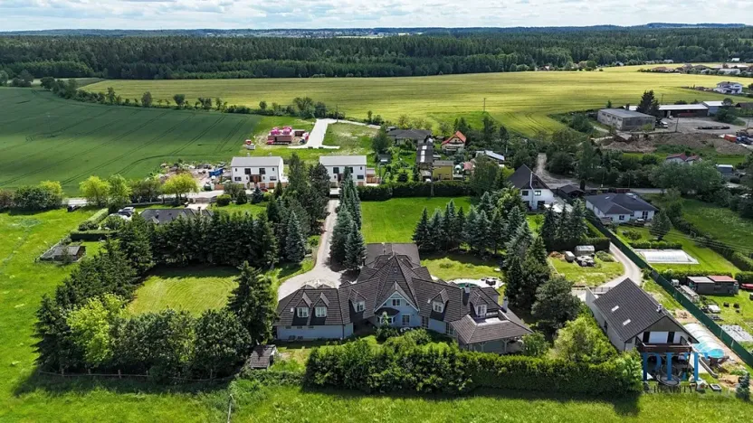 Pronájem vily, Babice, Starobabická, 728 m2