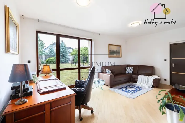 Prodej rodinného domu, Praha - Šeberov, Karfíkova, 354 m2
