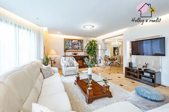 Prodej rodinného domu, Praha - Šeberov, Karfíkova, 354 m2