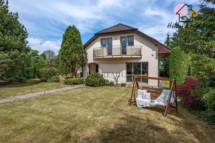 Prodej rodinného domu, Praha - Šeberov, Karfíkova, 354 m2