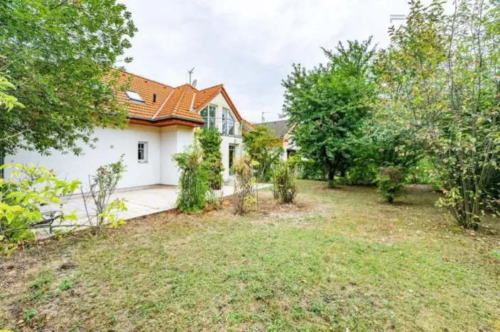 Pronájem rodinného domu, Praha - Březiněves, V pěšinkách, 195 m2