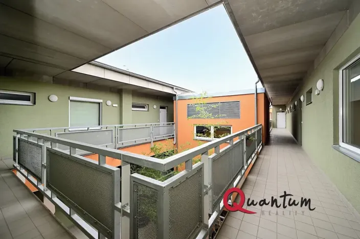 Pronájem bytu 2+kk, Praha - Hloubětín, Slévačská, 47 m2