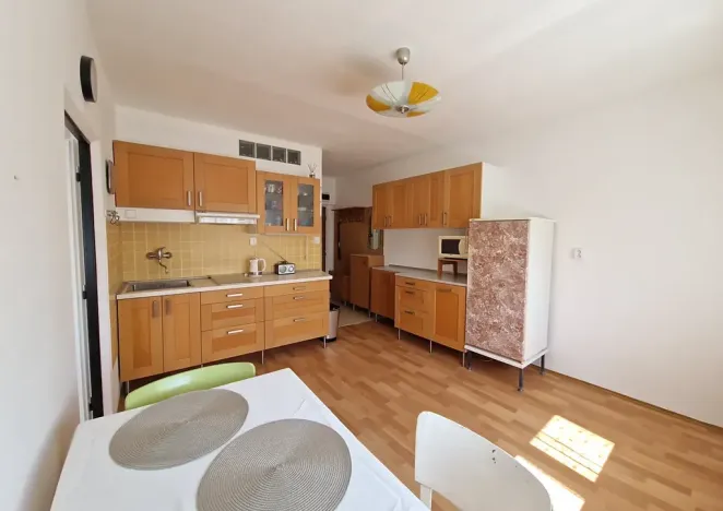 Pronájem bytu 2+kk, Praha - Kamýk, Zvolská, 36 m2