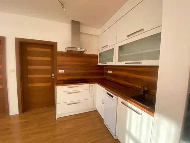 Pronájem bytu 3+kk, Praha - Čakovice, Bermanova, 56 m2