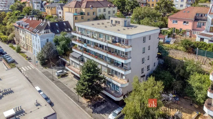 Prodej bytu 2+kk, Praha - Břevnov, Ve Střešovičkách, 44 m2