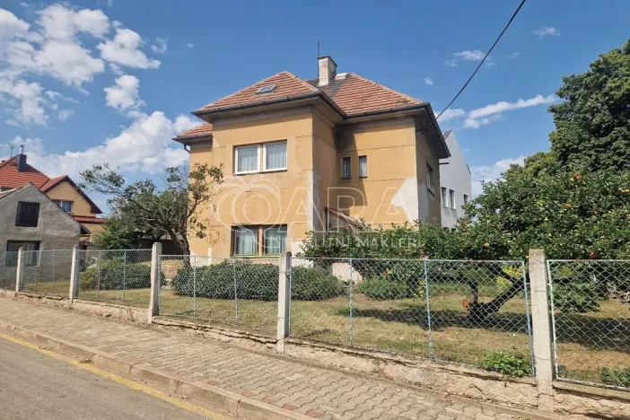 Prodej rodinného domu, Kněževes, Nová Čtvrť, 185 m2