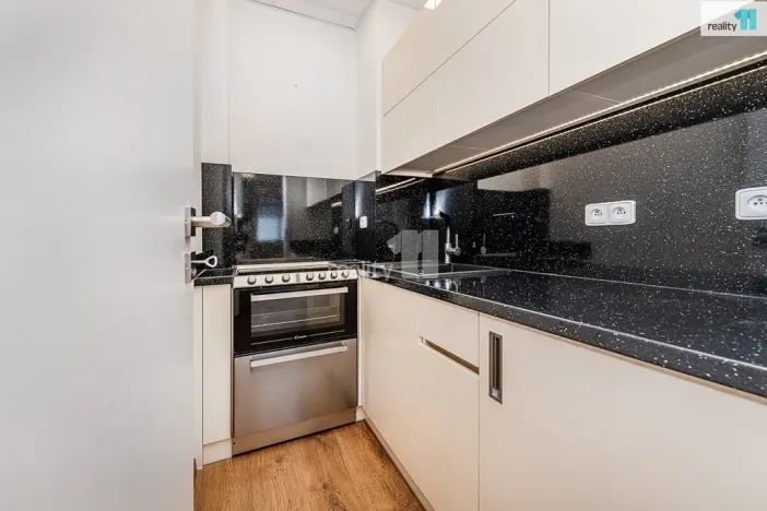 Pronájem kanceláře, Praha - Vršovice, Smolenská, 46 m2