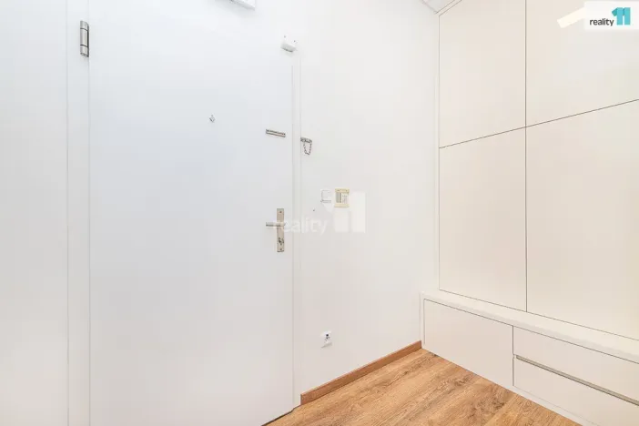 Pronájem kanceláře, Praha - Vršovice, Smolenská, 46 m2