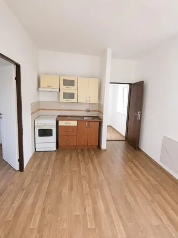 Pronájem bytu 2+kk, Ústí nad Labem - Neštěmice, Májová, 40 m2