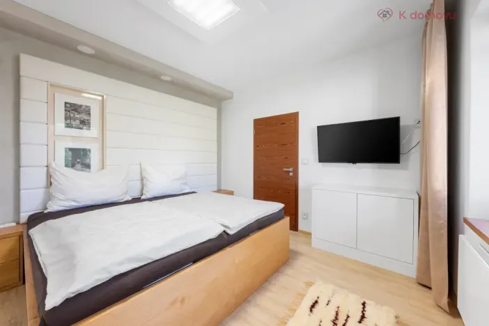 Pronájem bytu 2+kk, Uherské Hradiště, náměstí Míru, 90 m2
