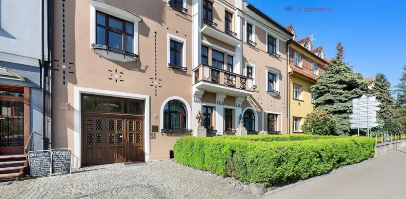 Pronájem bytu 2+kk, Uherské Hradiště, náměstí Míru, 90 m2
