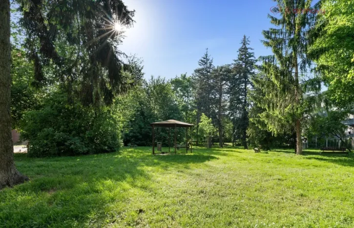 Pronájem bytu 2+kk, Uherské Hradiště, náměstí Míru, 90 m2
