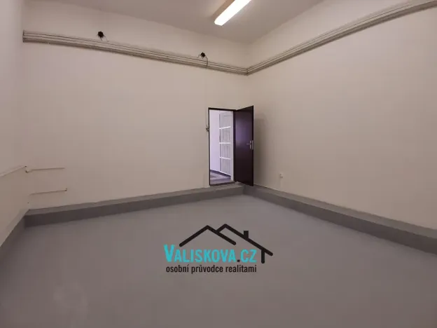 Pronájem výrobních prostor, Kroměříž, 80 m2