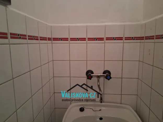 Pronájem výrobních prostor, Kroměříž, 80 m2
