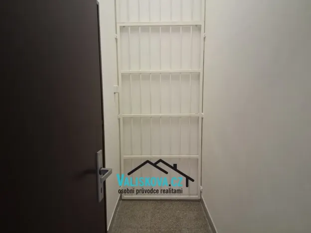 Pronájem výrobních prostor, Kroměříž, 80 m2