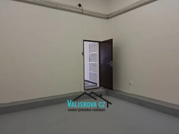 Pronájem výrobních prostor, Kroměříž, 80 m2