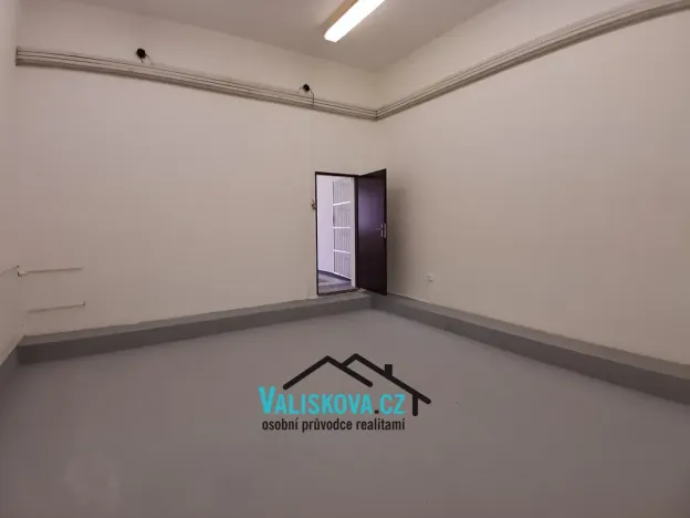 Pronájem výrobních prostor, Kroměříž, 80 m2