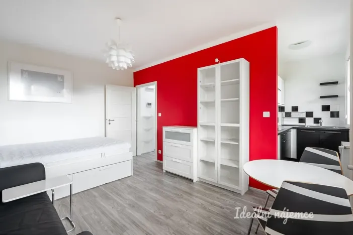 Pronájem bytu 1+kk, Praha - Krč, V Štíhlách, 34 m2