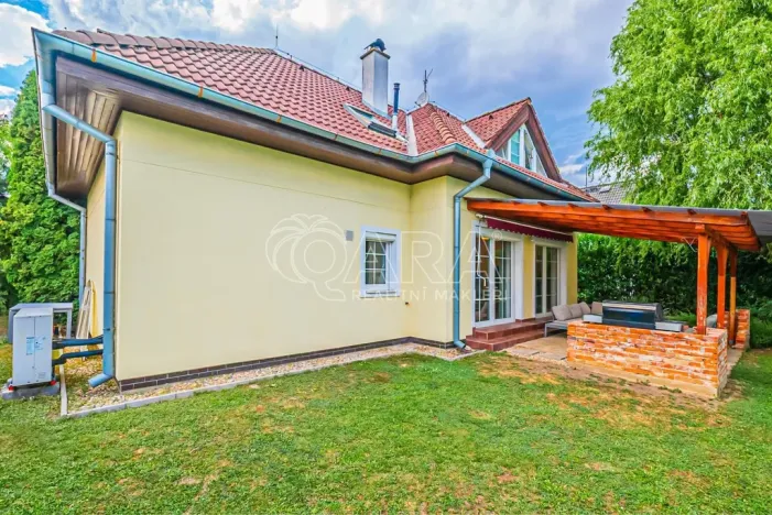 Prodej rodinného domu, Hovorčovice, Rozmarná, 169 m2
