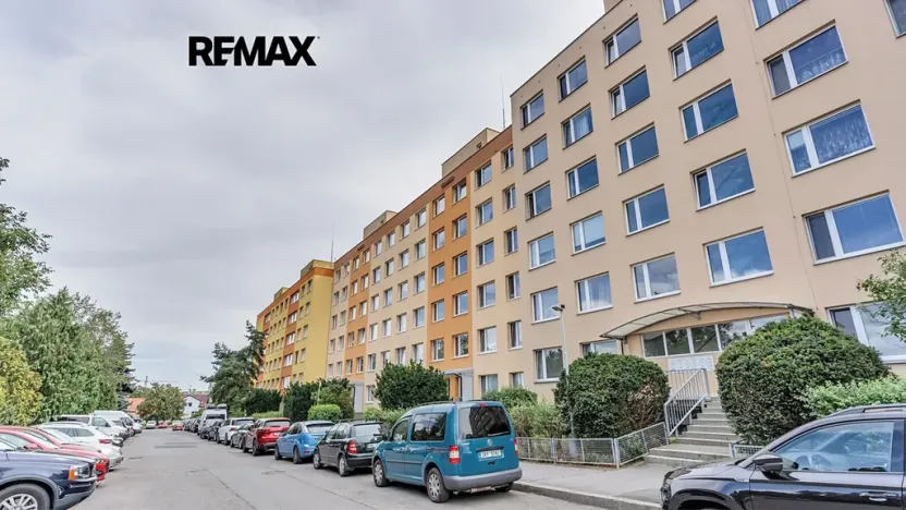 Prodej bytu 2+kk, Praha - Horní Měcholupy, Neapolská, 43 m2
