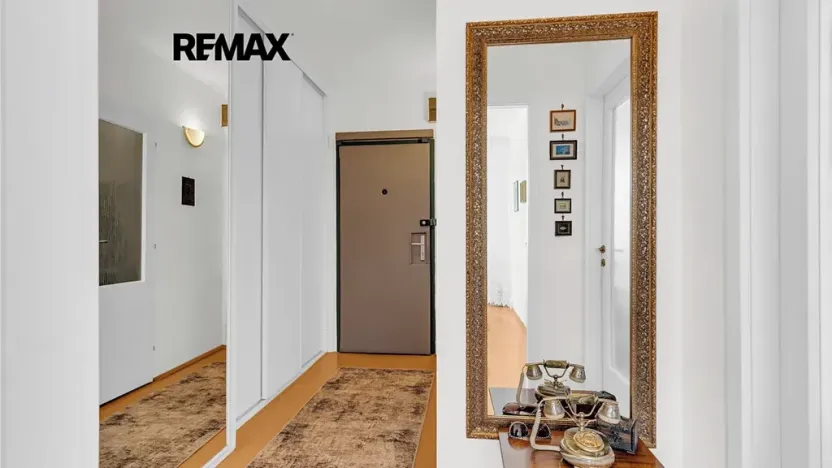 Prodej bytu 2+kk, Praha - Horní Měcholupy, Neapolská, 43 m2