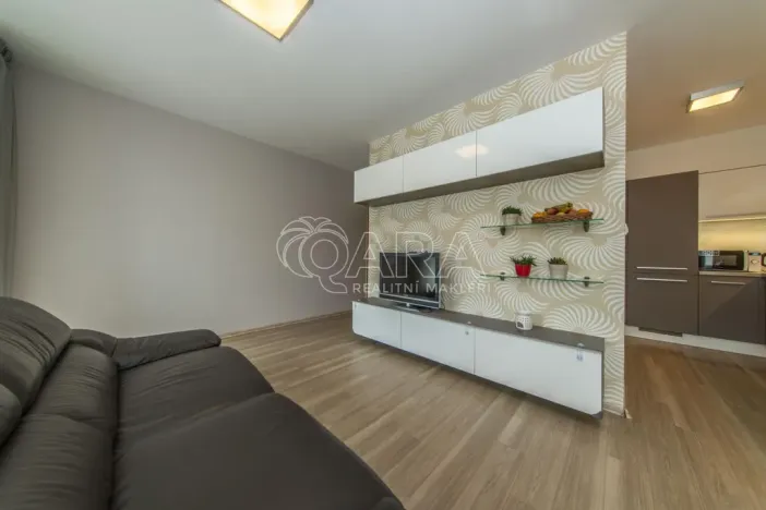 Pronájem bytu 3+kk, Hradec Králové - Nový Hradec Králové, Rybova, 74 m2